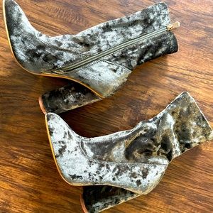 Brand New Nasty Gal Boots. Size 5.5.